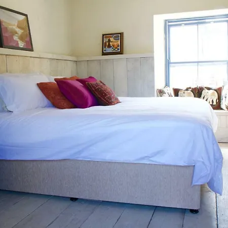 Hotwell House Enfield