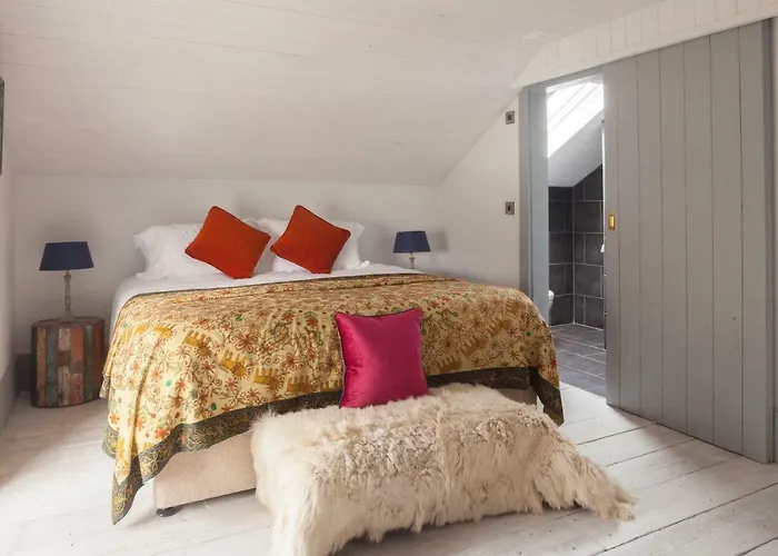 Hotwell House * Enfield